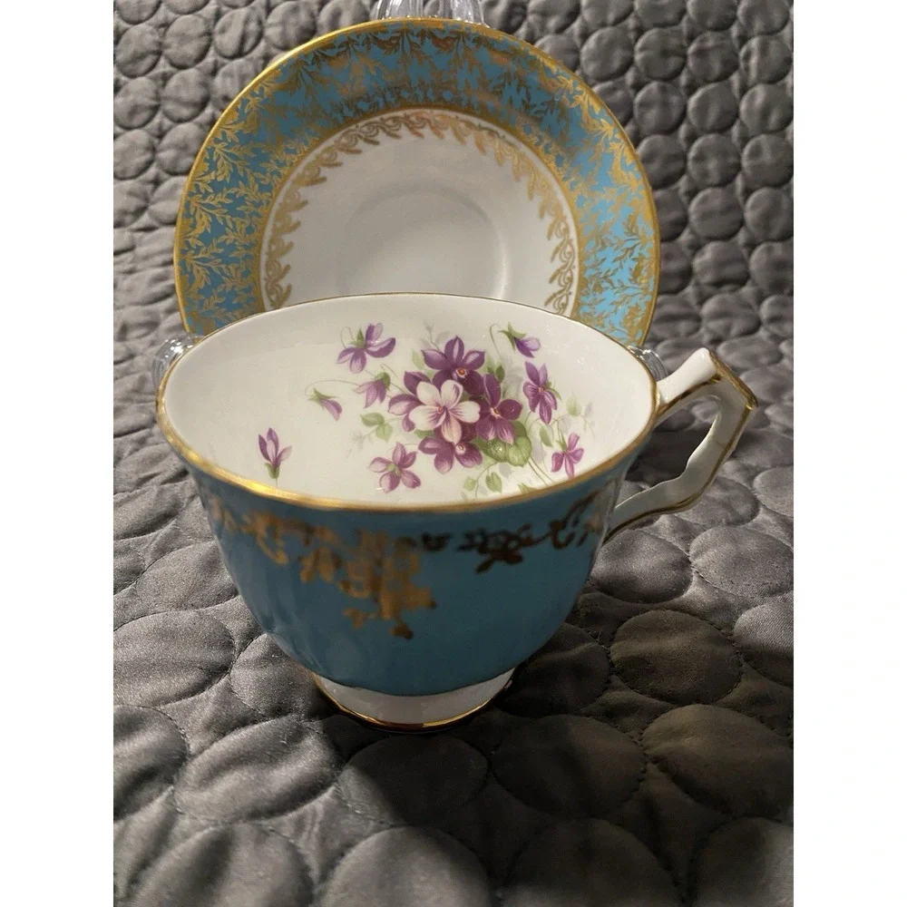Rare Aynsley 2917 Light Blue Gold Scrolls Violets Tea Cup/Saucer Set Bone China